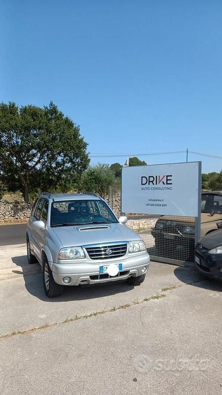 Usata Suzuki Grand Vitara 109 CV (80 kW) 2004 Argento SUV