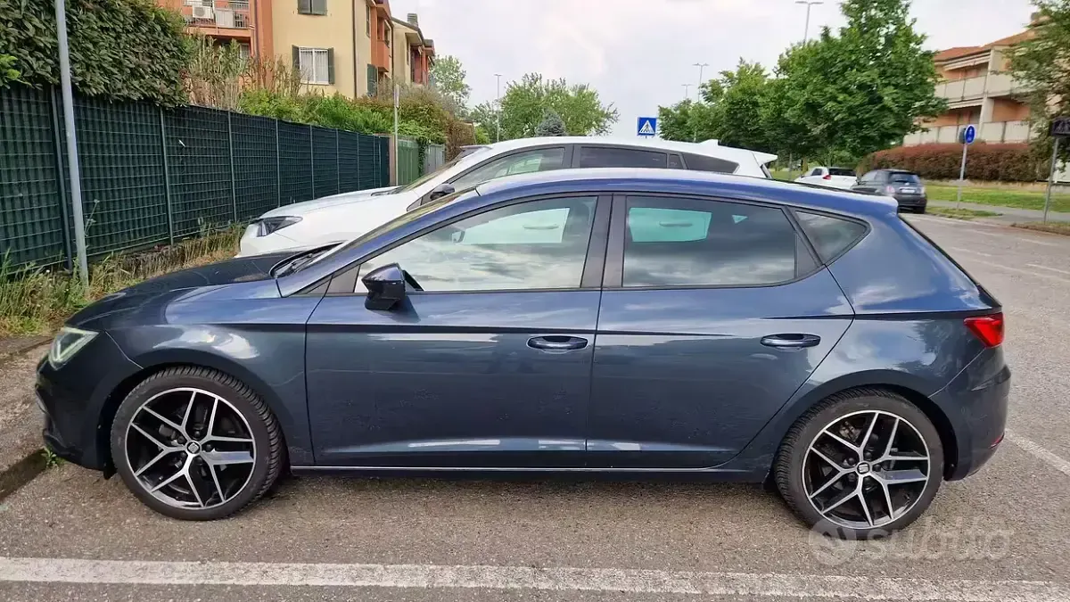 Gebraucht Seat Leon FR 131 PS (96 kW) 2019 Grau Limousine