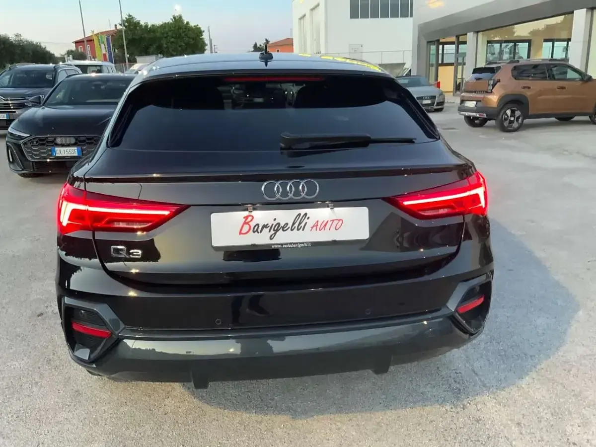 Usata Audi Q3 Business Plus 150 CV (110 kW) 2023 Nero SUV