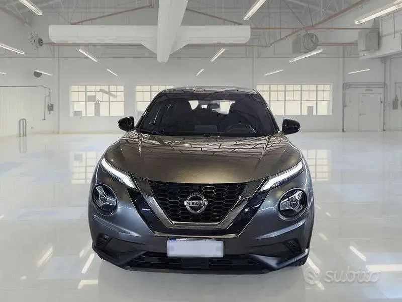 Usata Nissan Juke N-Connecta 116 CV (85 kW) 2020 Grigio SUV
