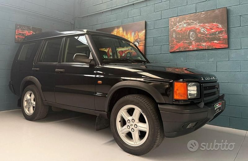 Usata Land Rover Discovery 2 Vogue 185 CV (136 kW) 2001 Nero SUV