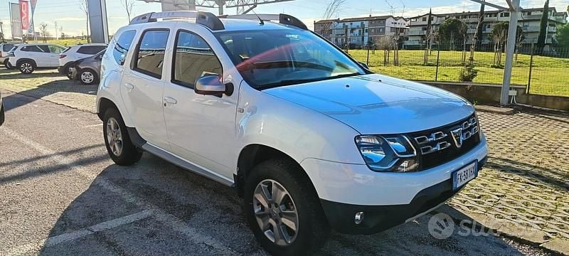 Usata Dacia Duster Ambiance 110 CV (80 kW) 2018 Bianco SUV