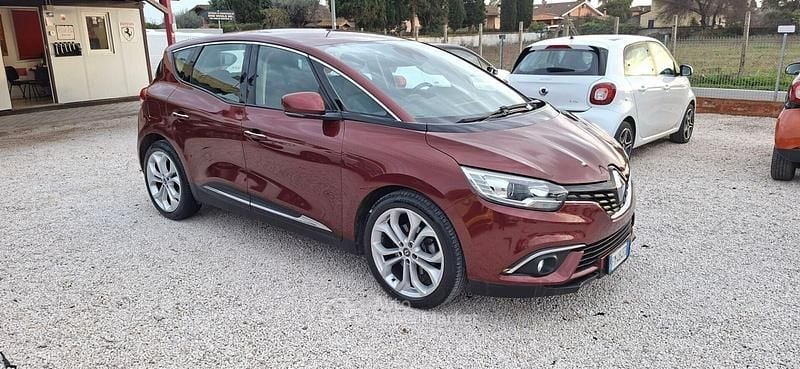 Usata Renault Scénic IV Zen 110 CV (80 kW) 2017 Viola Monovolume