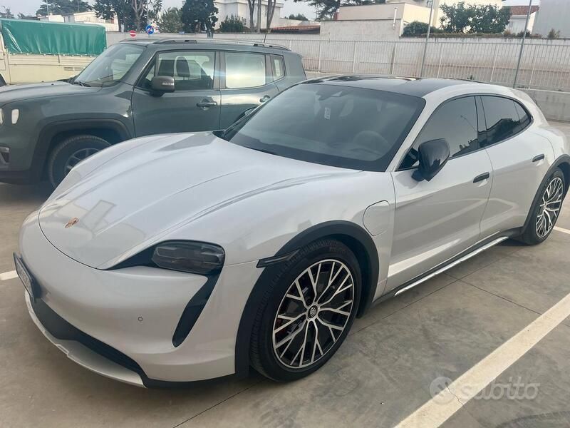 Grigio Usata 2021 Porsche Taycan Cross Turismo Tre volumi | 62.000 € (Super prezzo) - Immagine 1/4