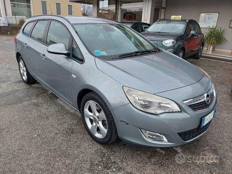 Occasion Opel Astra 110 ch (80 kW) 2011 Gris Break