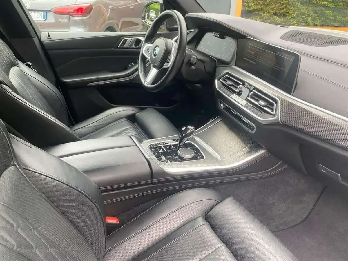 Usata BMW X5 400 CV (294 kW) 2021 Mineral white metallizzato SUV
