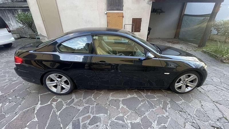 Usata BMW 320 177 CV (130 kW) 2007 Coupé