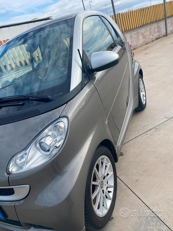 Usata Smart ForTwo Coupé 54 CV (39 kW) 2011 Grigio Coupé