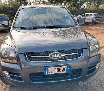 Usata Kia Sportage Active 141 CV (103 kW) 2004 Grigio SUV