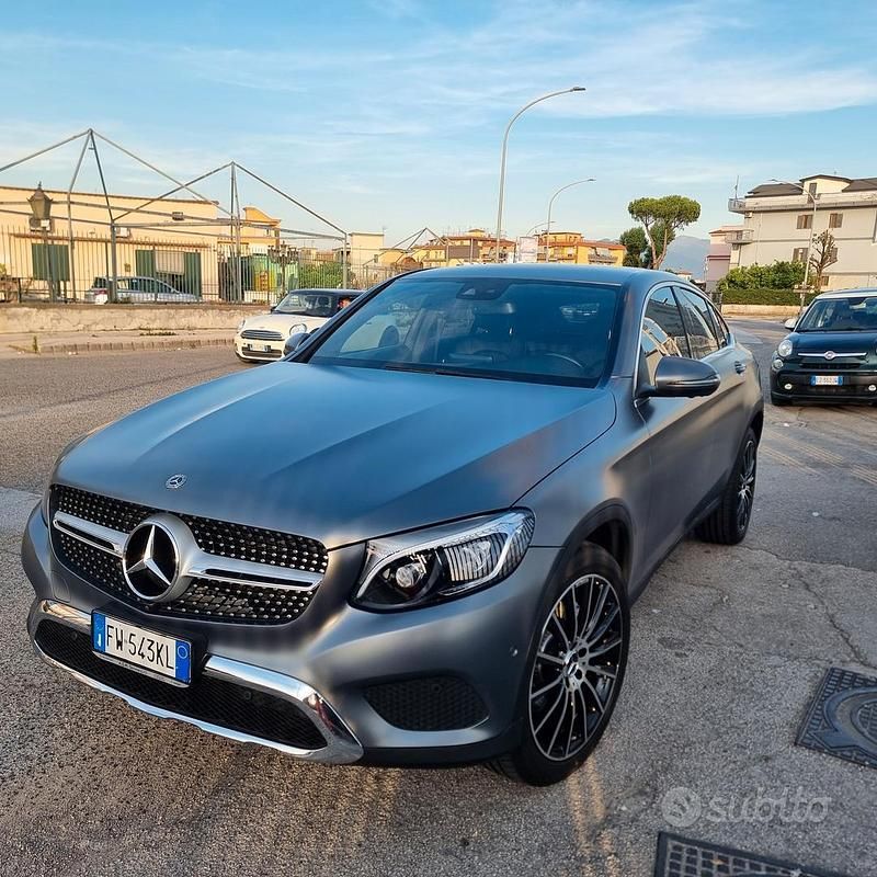 Usata Mercedes GLC250 204 CV (150 kW) 2019 Grigio SUV