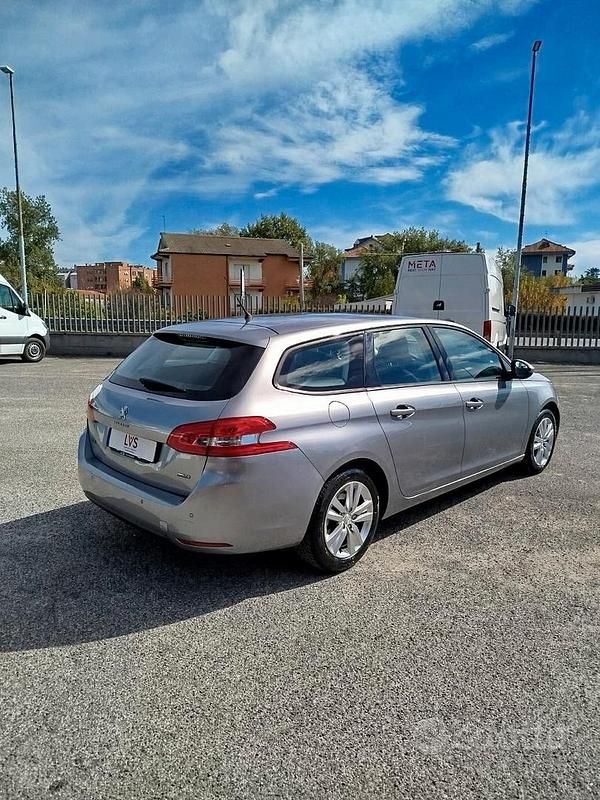 Usata Peugeot 308 SW 115 CV (84 kW) 2015 Grigio Station wagon