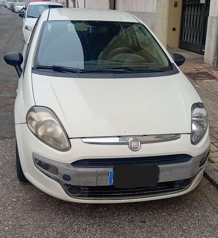 Usata Fiat Punto Evo Active 75 CV (55 kW) 2011 Bianco Utilitaria