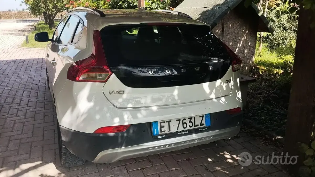 Usata Volvo V40 CC 2014 Bianco Station wagon
