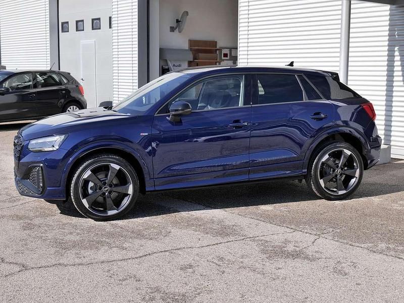 Nuova Audi Q2 Ambiente 150 CV (110 kW) 2026 Blu/azzurro SUV