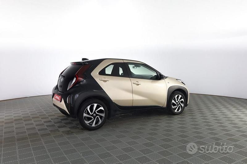 Usata Toyota Aygo X Trend 72 CV (52 kW) 2025 Nero SUV