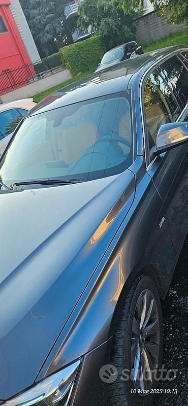 Usata BMW 320 Luxury Line 204 CV (150 kW) 2016 Grigio Station wagon