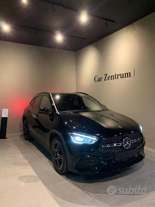 Usata Mercedes GLA200 Premium 150 CV (110 kW) 2022 Nero SUV