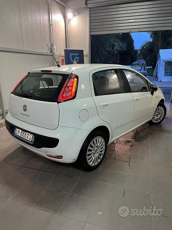 Usata Fiat Punto Evo S 75 CV (55 kW) 2011 Bianco Utilitaria