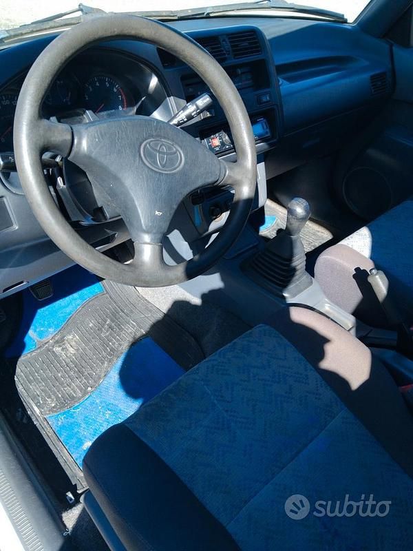Usata Toyota RAV4 129 CV (94 kW) 1995 Bianco SUV