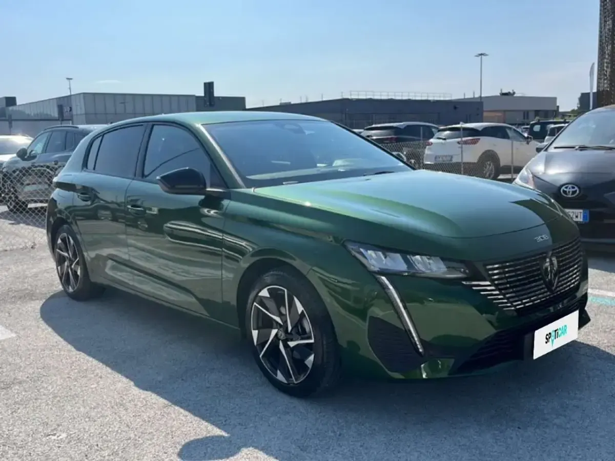 Usata Peugeot 308 Allure 131 CV (96 kW) 2023 Verde Berlina