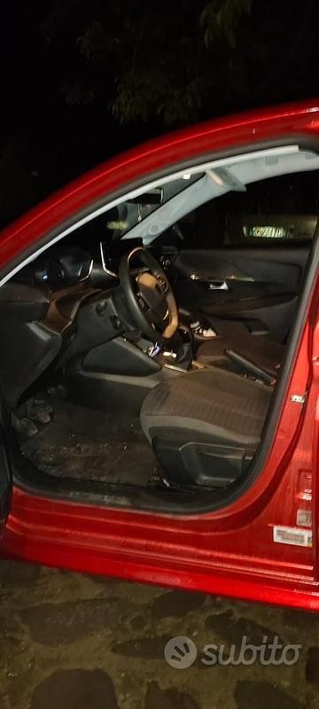Usata Peugeot 208 2024 Rosso Utilitaria