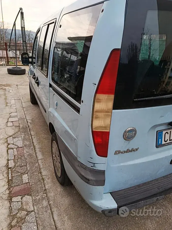 Usata Fiat Doblò 69 CV (50 kW) 2004 Blu Monovolume
