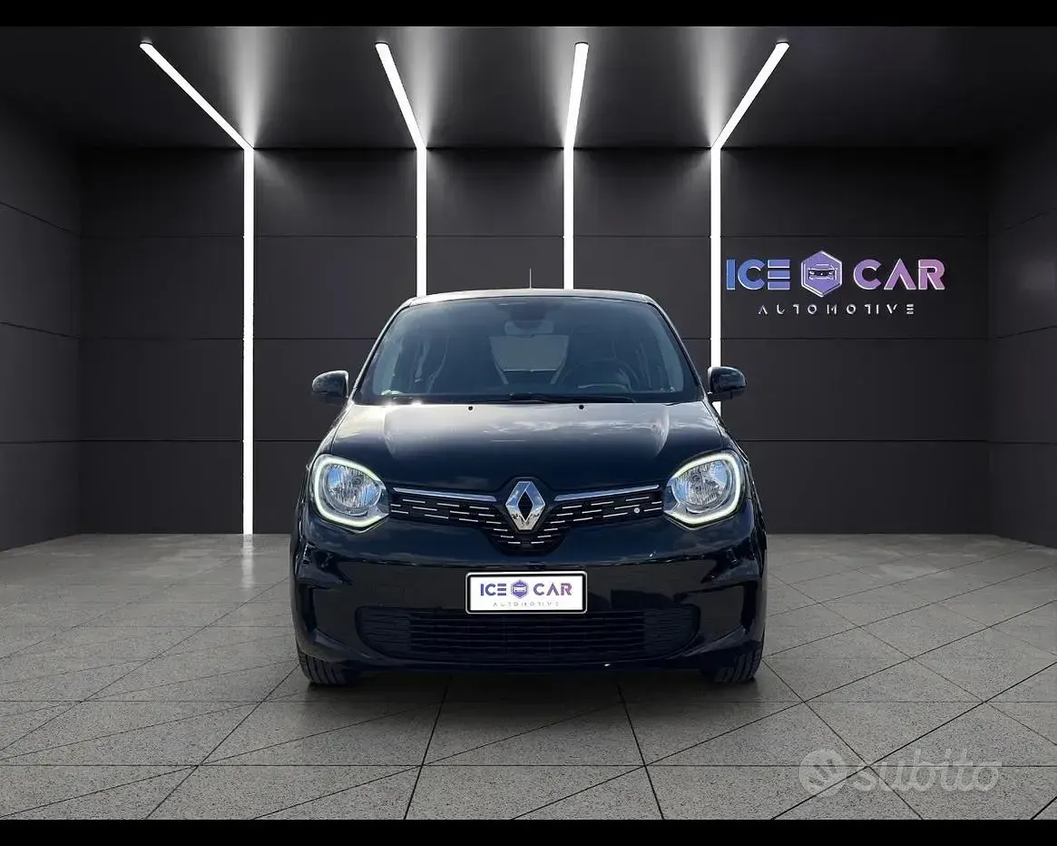Usado Renault Twingo 30 kW (42 HP) 2023 Preto Citadino