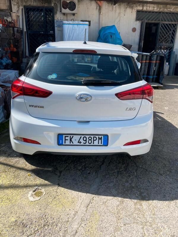 Usata Hyundai i20 84 CV (61 kW) 2017 Bianco Berlina