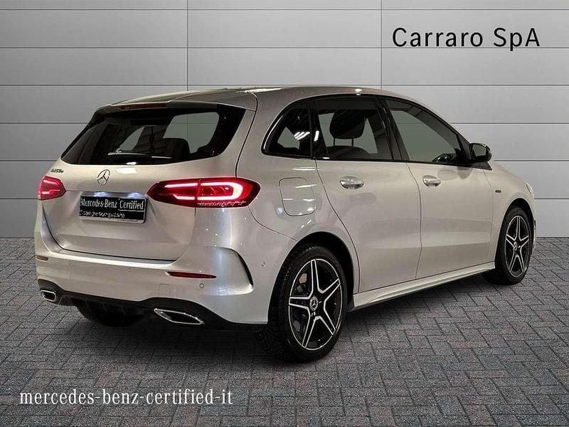 Usata Mercedes B250e Premium 160 CV (117 kW) 2021 Argento metallizzato Monovolume