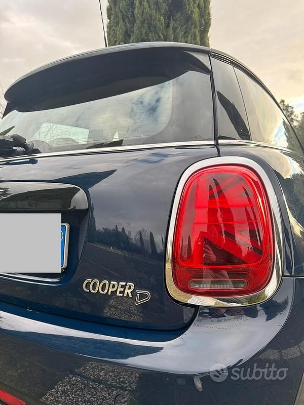 Usata Mini Cooper D 136 CV (100 kW) 2019 Blu Utilitaria