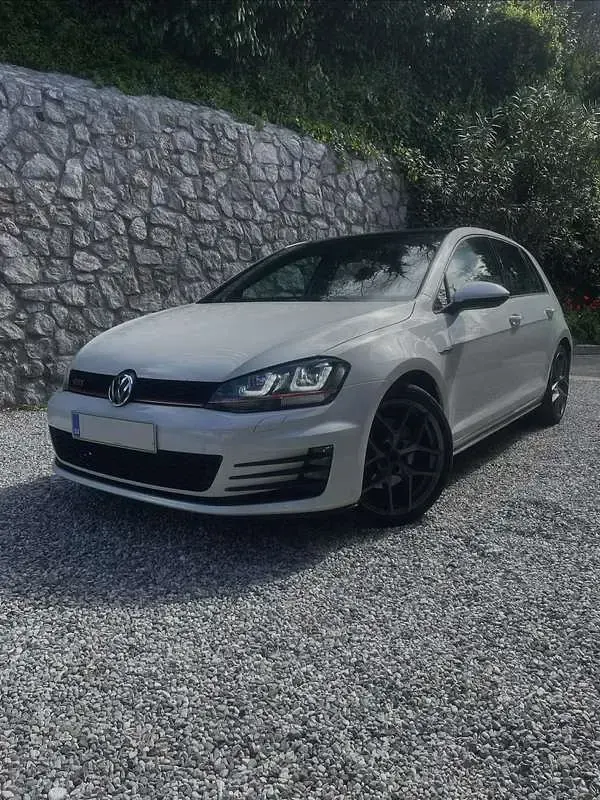 Usata VW Golf VII GTI 220 CV (161 kW) 2015 Berlina