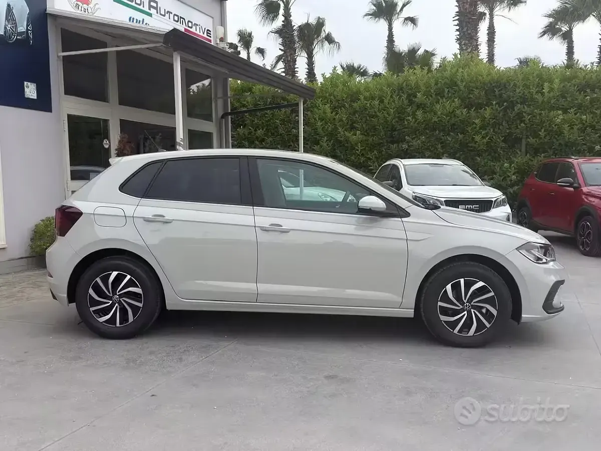 Nuova VW Polo Edition 95 CV (69 kW) 2026 Beige Utilitaria