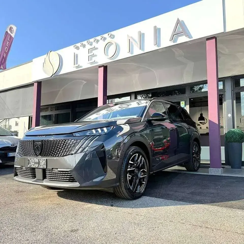 Nuova Peugeot 5008 GTi 145 CV (106 kW) 2025 Grigio titanio SUV