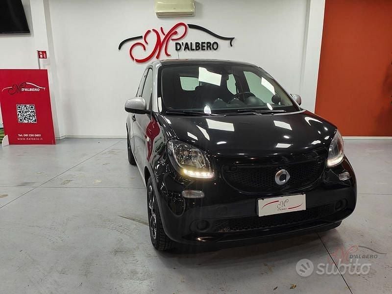 Nero Usata 2017 Smart ForFour Passion Utilitaria | 12.000 € (Buon prezzo) - Immagine 1/4
