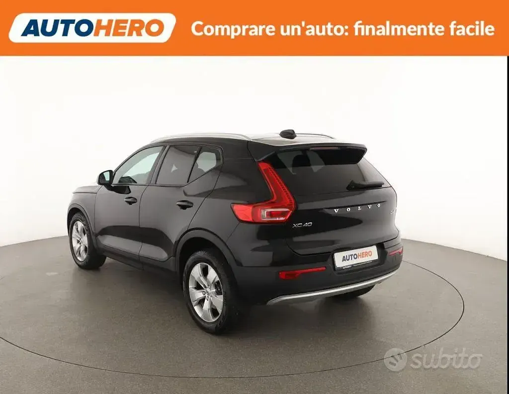 Usata Volvo XC40 Momentum 190 CV (139 kW) 2018 Nero SUV