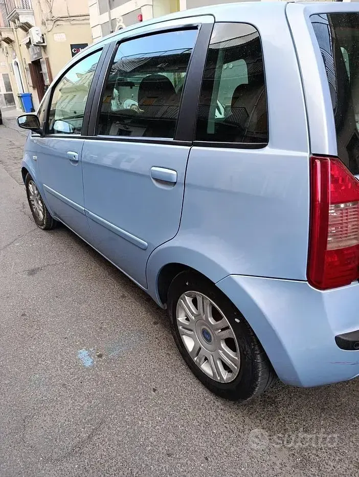 Usata Fiat Idea 101 CV (74 kW) 2007 Bluazzurro Monovolume
