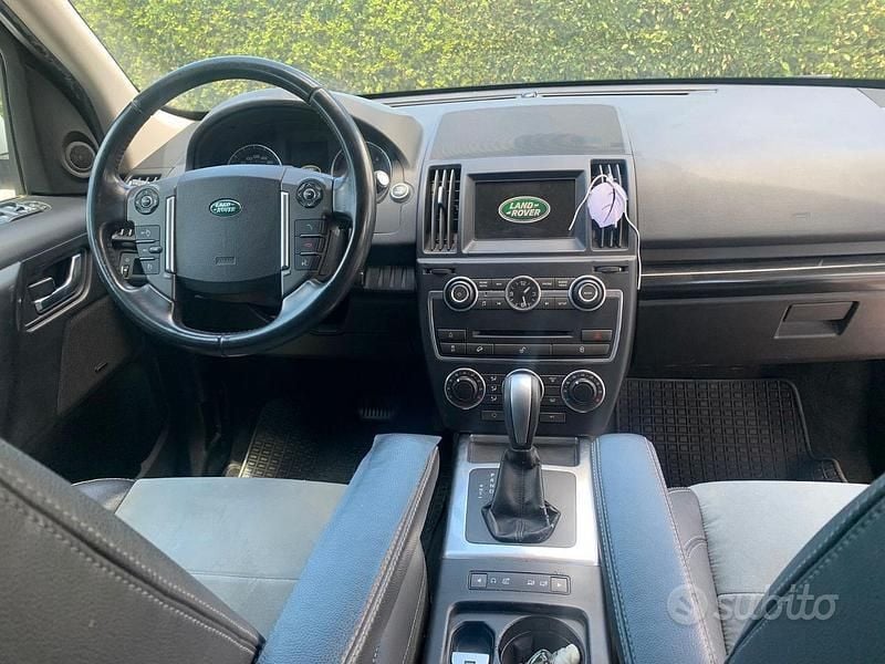 Usata Land Rover Freelander 2 190 CV (139 kW) 2014 Bianco SUV