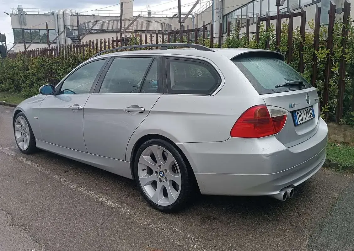 Usata BMW 330 M Sport 231 CV (169 kW) 2006 Argento Station wagon
