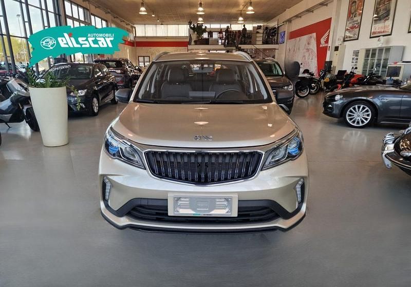 Nuova EMC QUATTRO 103 CV (75 kW) 2026 Oro SUV