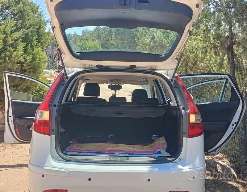 Usata Hyundai i30 90 CV (66 kW) 2011 Bianco Station wagon