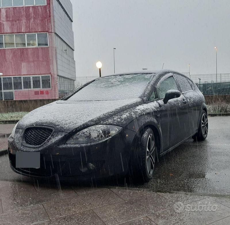 Gebraucht Seat Leon 105 PS (77 kW) 2009 Schwarz Kleinwagen