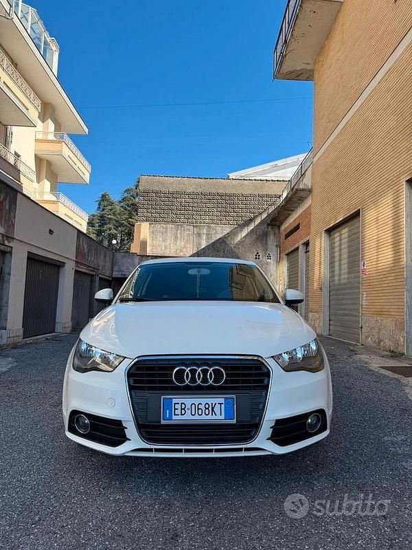 Usata Audi A1 Ambition 105 CV (77 kW) 2011 Bianco Utilitaria