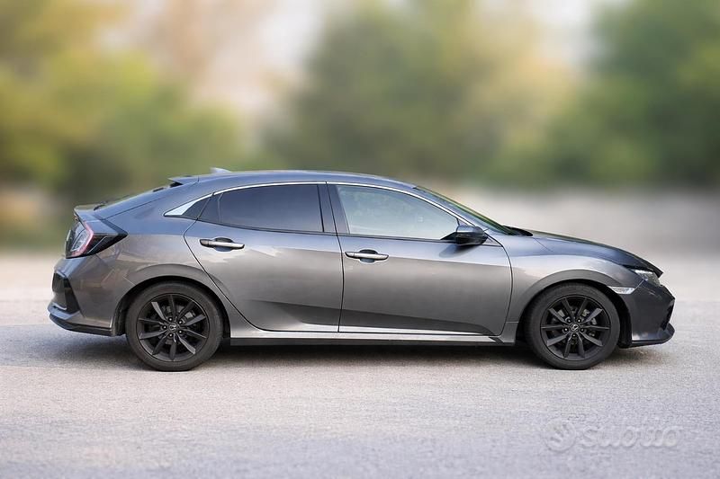 Usata Honda Civic Elegance 126 CV (92 kW) 2021 Grigio Berlina
