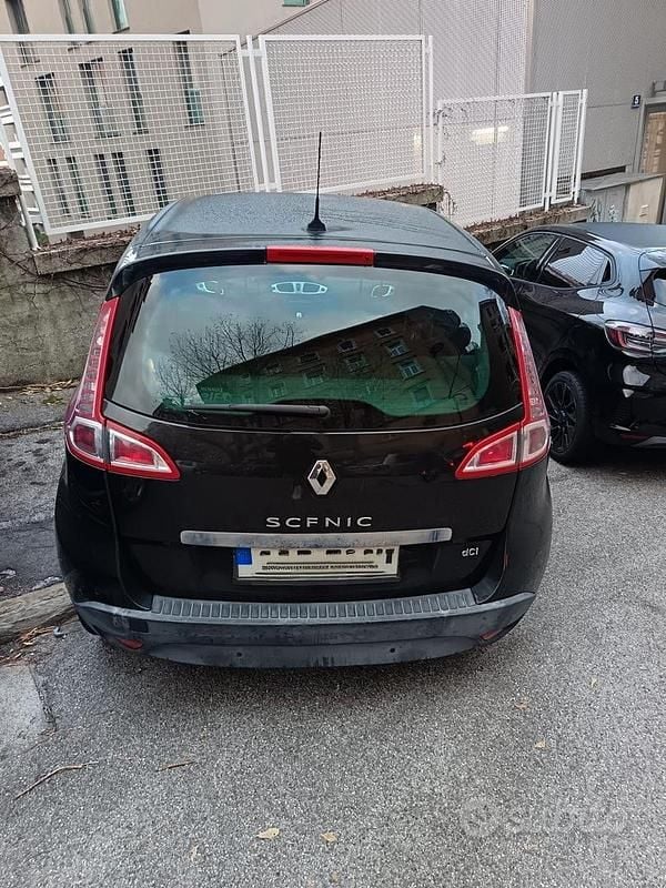 Usata Renault Scénic III 150 CV (110 kW) 2010 Nero Monovolume