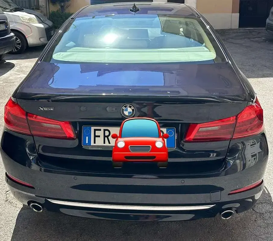 Usata BMW 520 Luxury Line 190 CV (139 kW) 2018 Blu/azzurro Berlina
