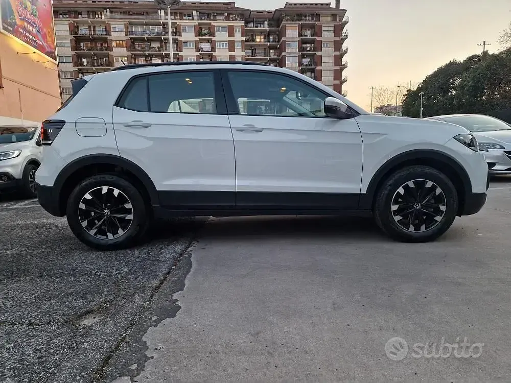 Begagnad VW T-Cross Style 95 HK (69 kW) 2021 Vit SUV