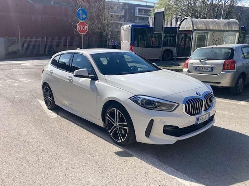 Usata BMW 118 M Sport 150 CV (110 kW) 2021 Bianco Utilitaria