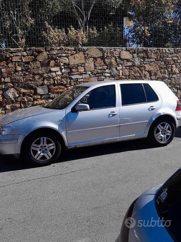 Grigio Usata 2003 VW Golf IV Tre volumi | 1300 € (Buon prezzo) - Immagine 1/1