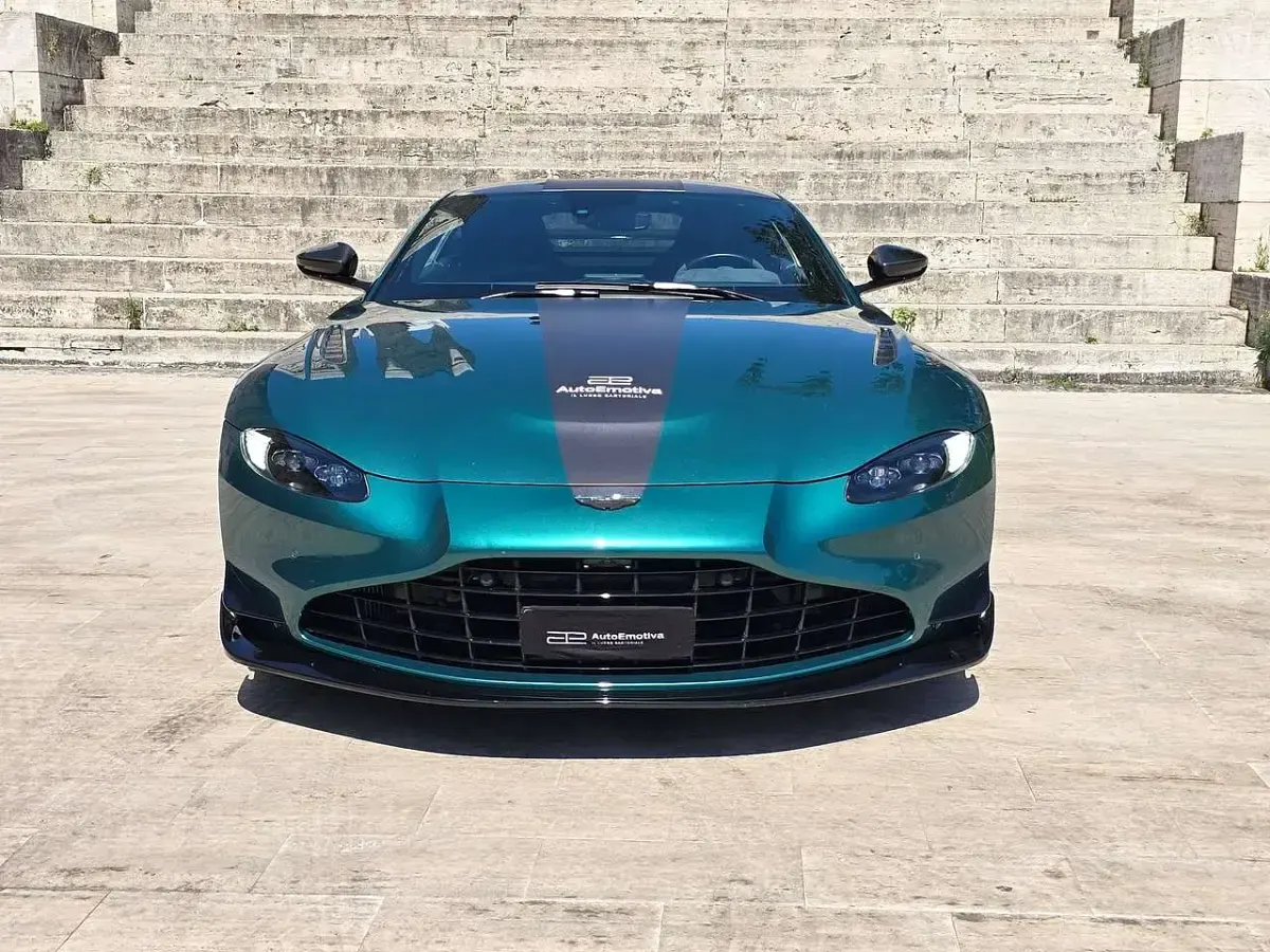Usata Aston Martin V8 Vantage 534 CV (392 kW) 2024 Other Coupé
