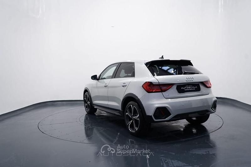 Nuova Audi A1 Design 116 CV (85 kW) 2026 Argento Berlina